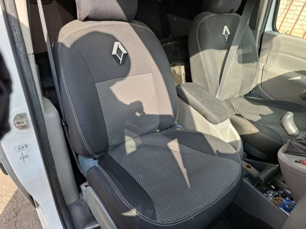 Продам Renault Kangoo II 2010 года в хорошем состоянии. Торез - изображение 5