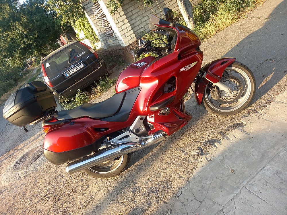 Honda deauville 650 Зугрэс - изображение 1