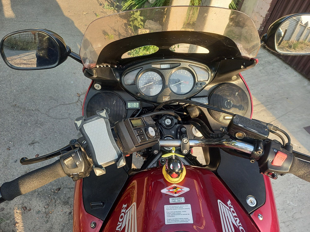 Honda deauville 650 Зугрэс - изображение 4