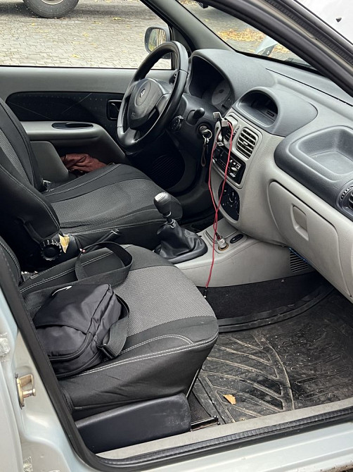 Renault simbol 1.4 Торез - изображение 5