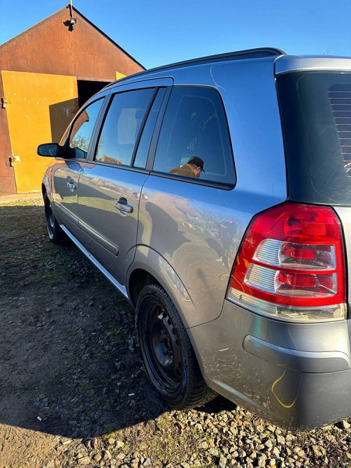 Opel Zafira B 1.6 Докучаевск - изображение 4