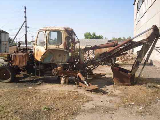 продам экскаватор на базе юмз-6 Кировское