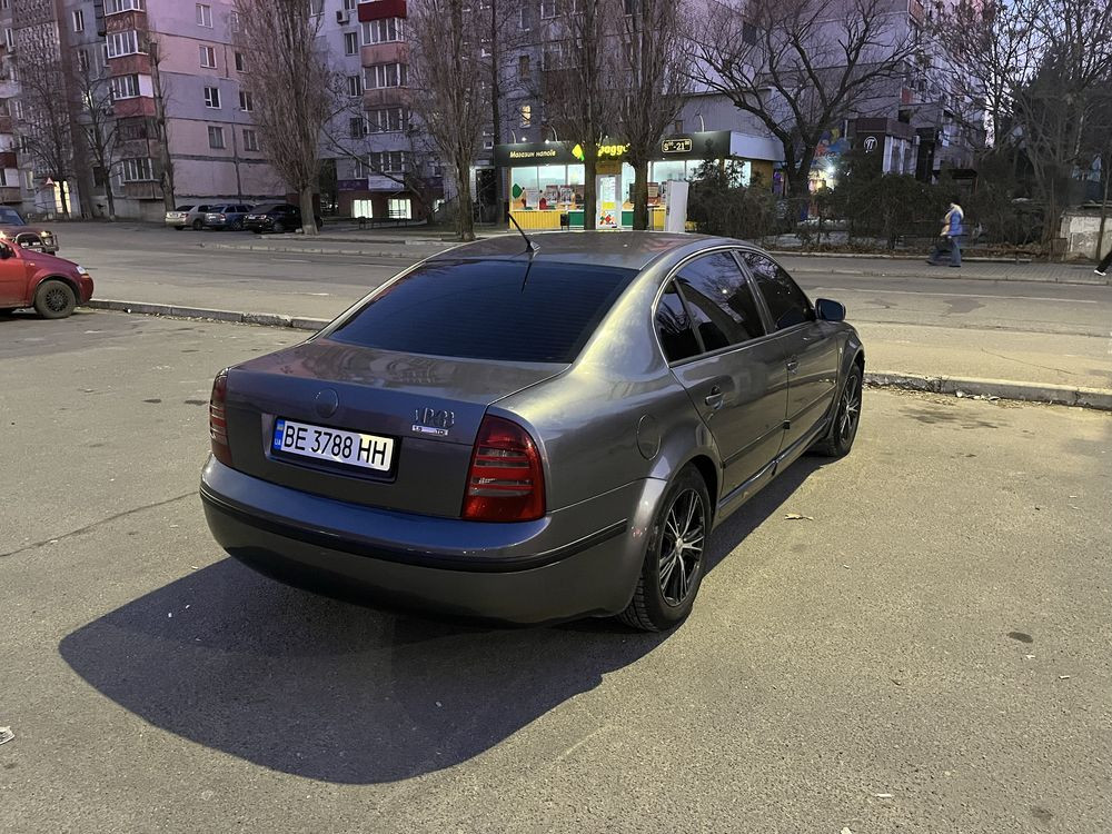 Skoda Superb 1.9 tdi Ясиноватая - изображение 7