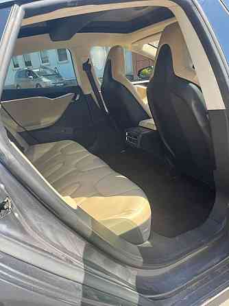 Tesla model S 85D Харцызск