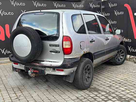 Chevrolet Niva 2006 1.7 ГБО Снежное