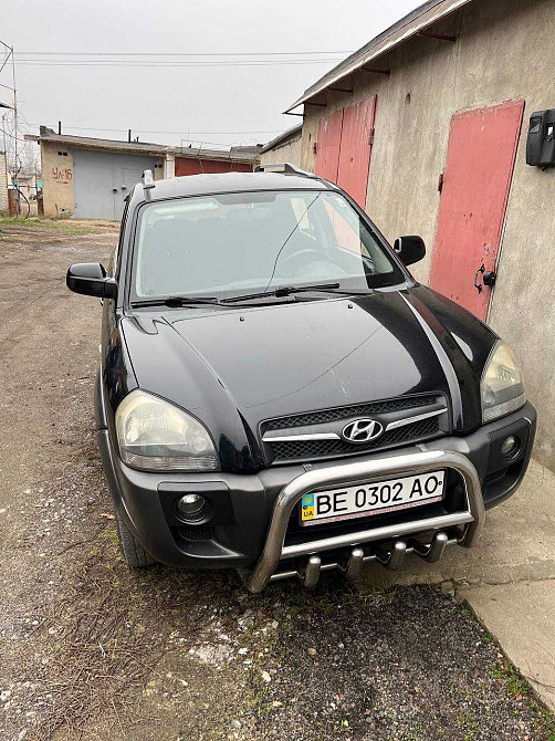 Продаю авто Хюндай Туксон Ясиноватая - изображение 1