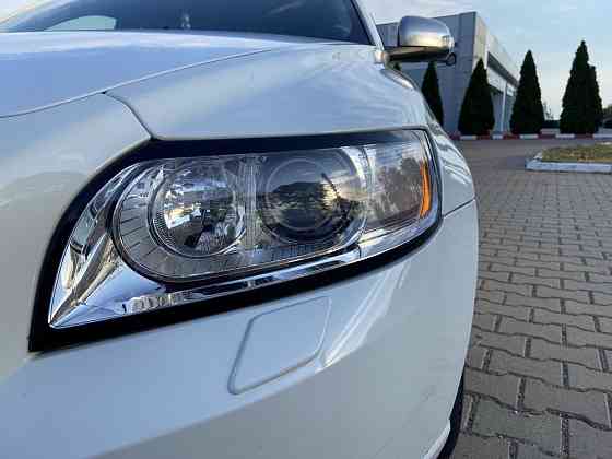 Volvo v50 2011 року Докучаевск