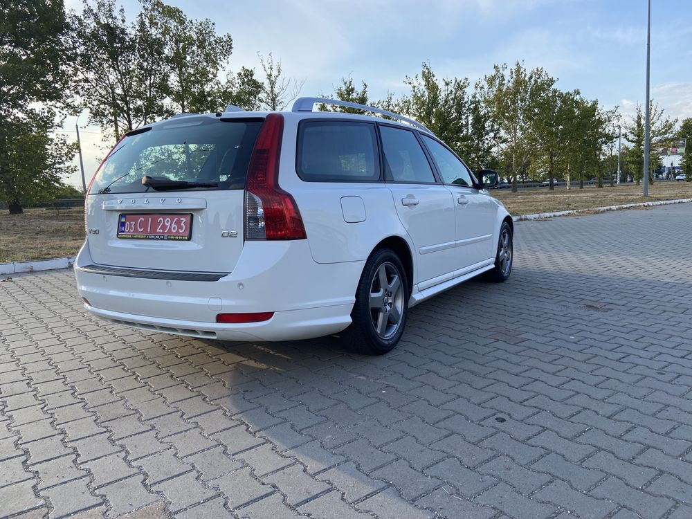 Volvo v50 2011 року Докучаевск - изображение 4