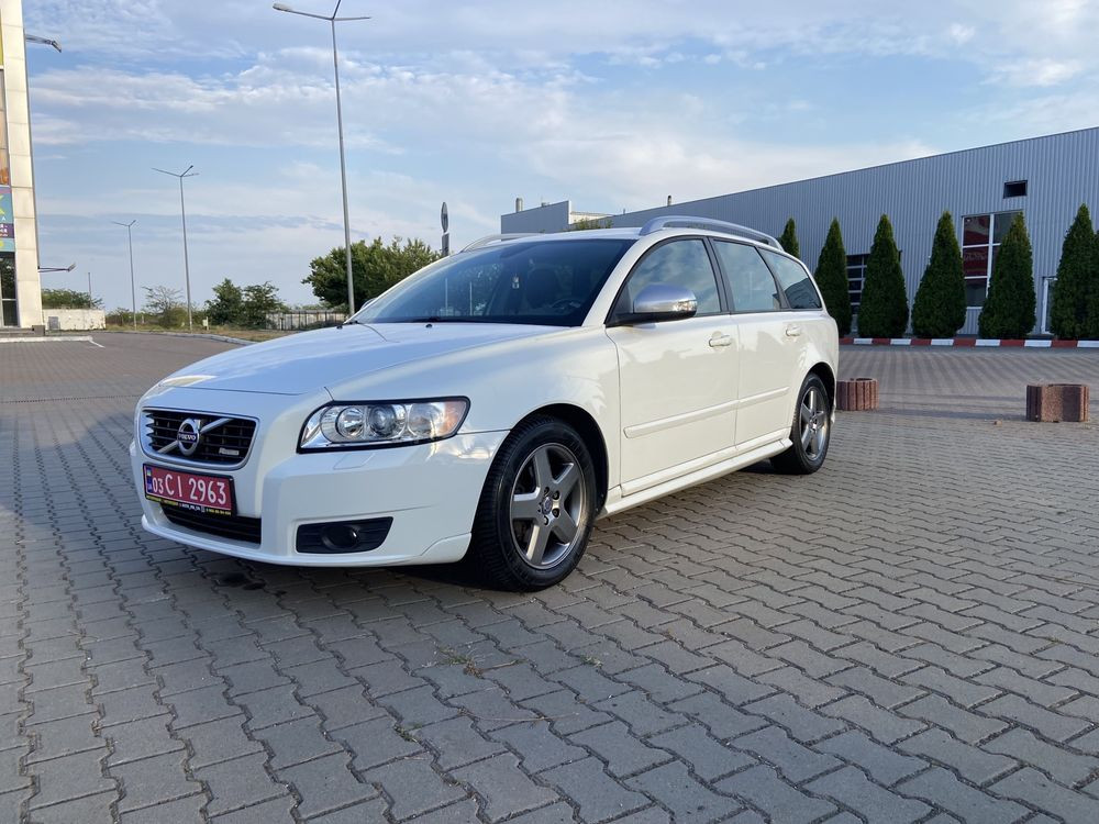 Volvo v50 2011 року Докучаевск - изображение 3