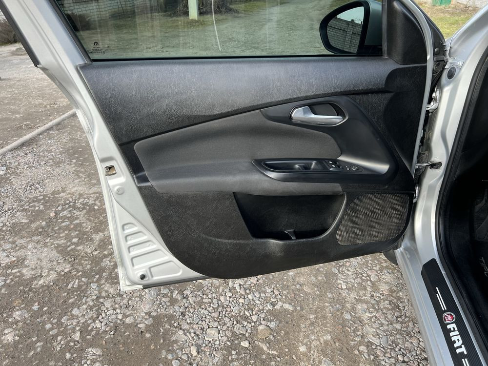 Fiat Tipo 2017 года. 1.4 бензин. Хорошее состояние. Ясиноватая - изображение 8