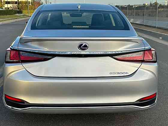 Lexus ES 300h 2019 Макеевка