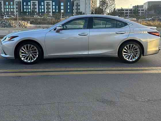 Lexus ES 300h 2019 Макеевка