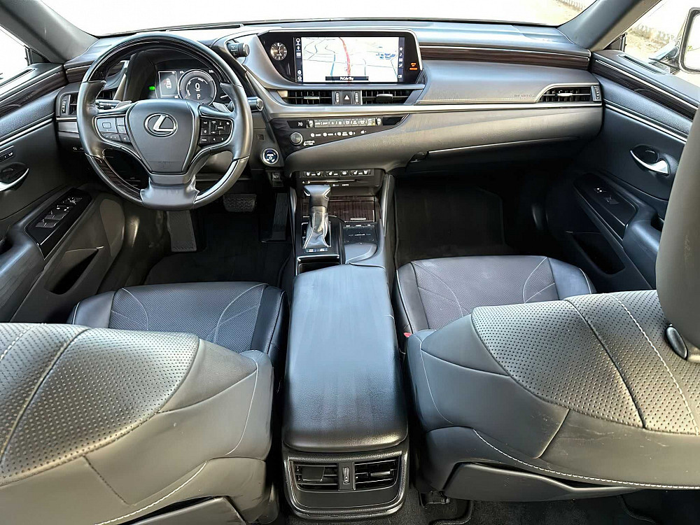 Lexus ES 300h 2019 Макеевка - изображение 8