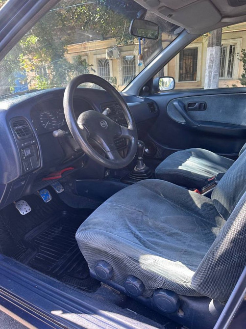 Nissan primera p10 2.0 Торез - изображение 4