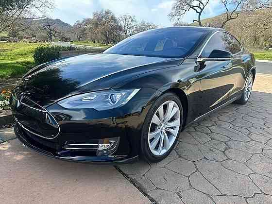 Tesla Model S P85D 2015 Новоазовск
