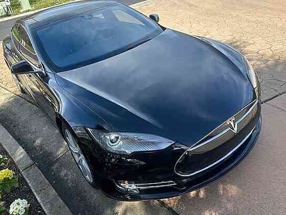Tesla Model S P85D 2015 Новоазовск