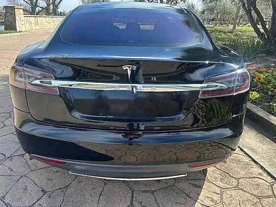 Tesla Model S P85D 2015 Новоазовск