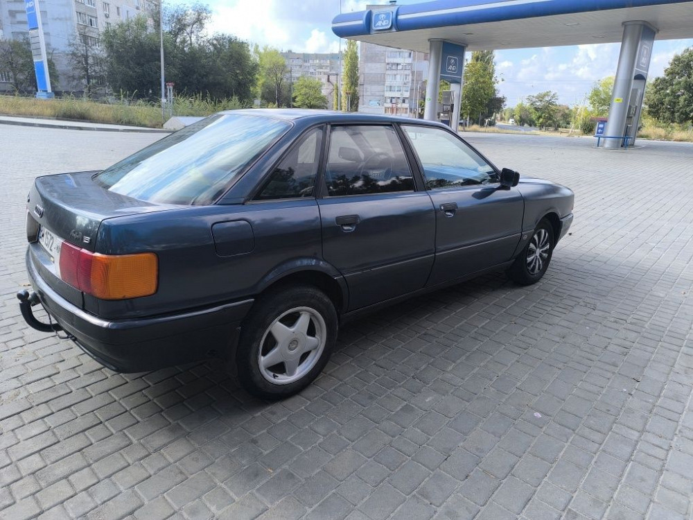 Продаю Audi 80 газ ,бензин Зугрэс - изображение 3
