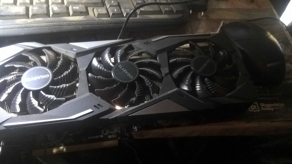 Видеокарта GIGABYTE Radeon RX 5700 Мариуполь - изображение 1