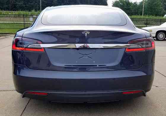 2014 Tesla Model S P85D Ясиноватая