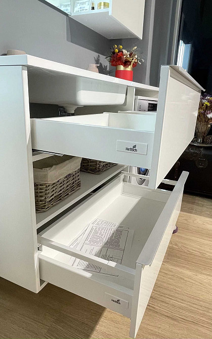 Тумба с раковиной и столешницей 150 см под стиральную машину Fancy Marble Зугрэс - изображение 2
