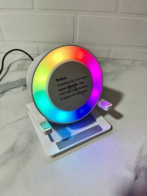 Портативная колонка с LED подсветкой и беспроводной зарядкой 15W Димитров - изображение 5