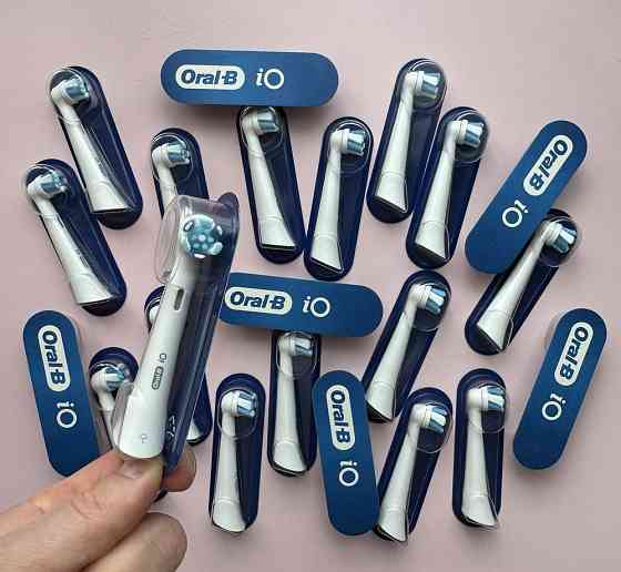 іО Ultimate White Gentle Black Насадки Oral b Ясиноватая