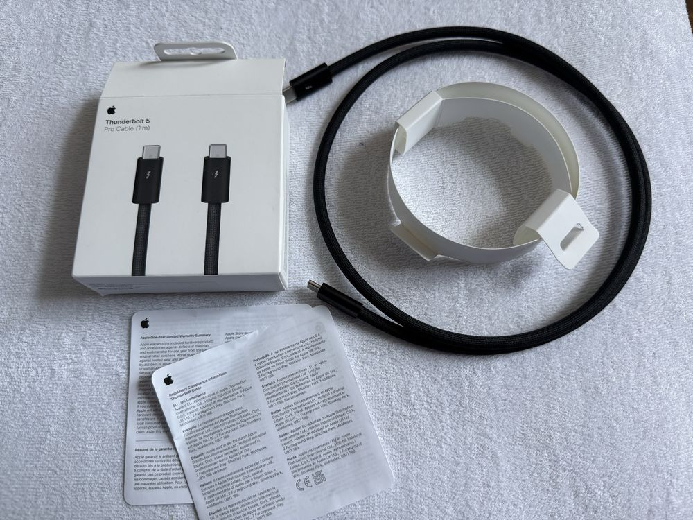 Оригинальный кабель apple Thunderbolt 5 pro 1m mc9c4am/a Енакиево - изображение 1