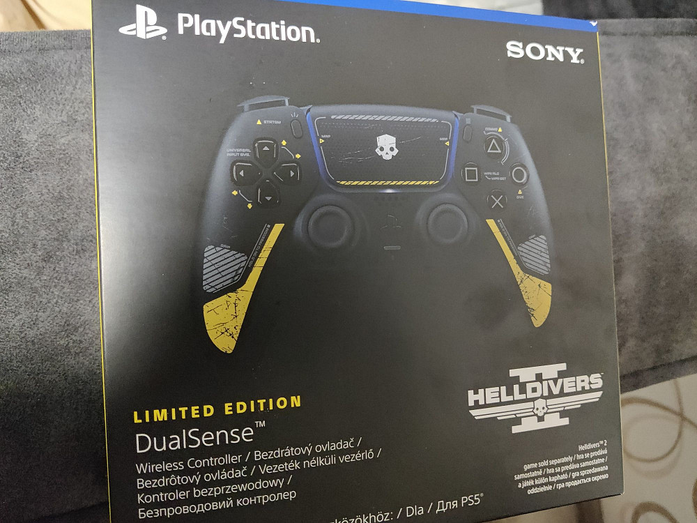 Dualsense limited edition Helldivers 2 Снежное - изображение 1