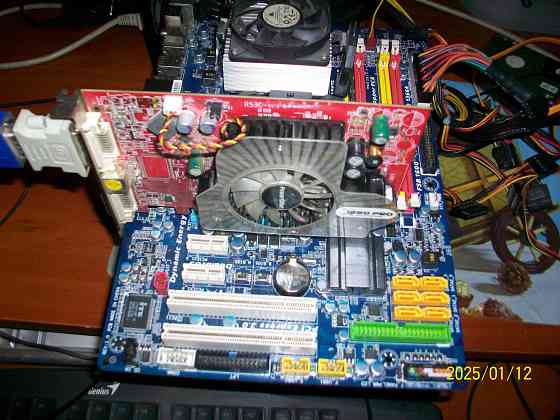 материнская плата gigabyte Ждановка