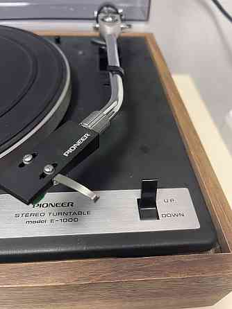 Виниловый проигрыватель, Pioneer E1000, ручной, винтажный, классика. Амвросиевка