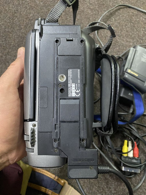Видеокамера Sony Handycam CCD-TRV91E Александровка - изображение 2