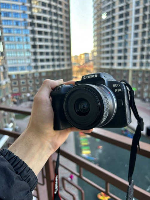 Новий Фотоапарат Canon EOS R10 + RF-S 18-45 IS STM + 3 подарунки! Зугрэс - изображение 1