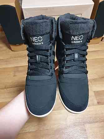 Ботинки сникерсы женские Adidas Neo Label 40p. на танкетке Енакиево