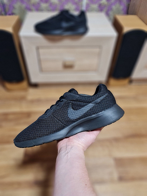 Оригинальные кроссовки Nike Tanjun 42.5p Харцызск - изображение 2