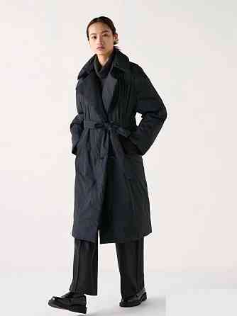 Uniqlo . Довге пухове пальто з поясом . Торез