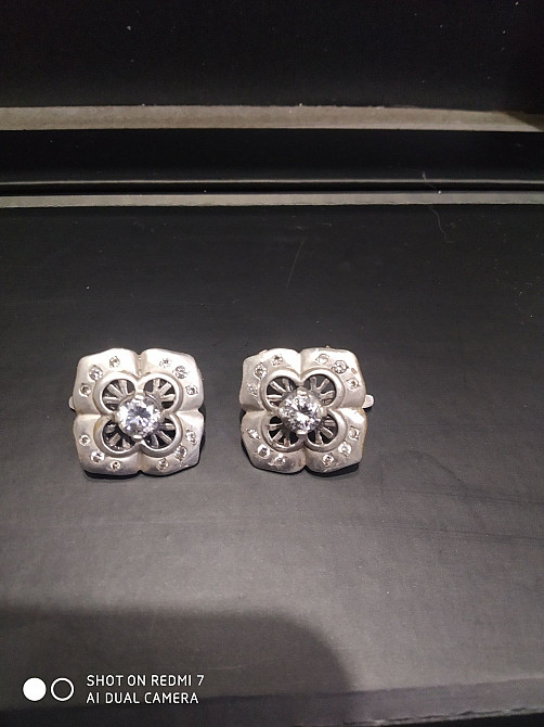 Продам серебряные серьги Кировское - изображение 2