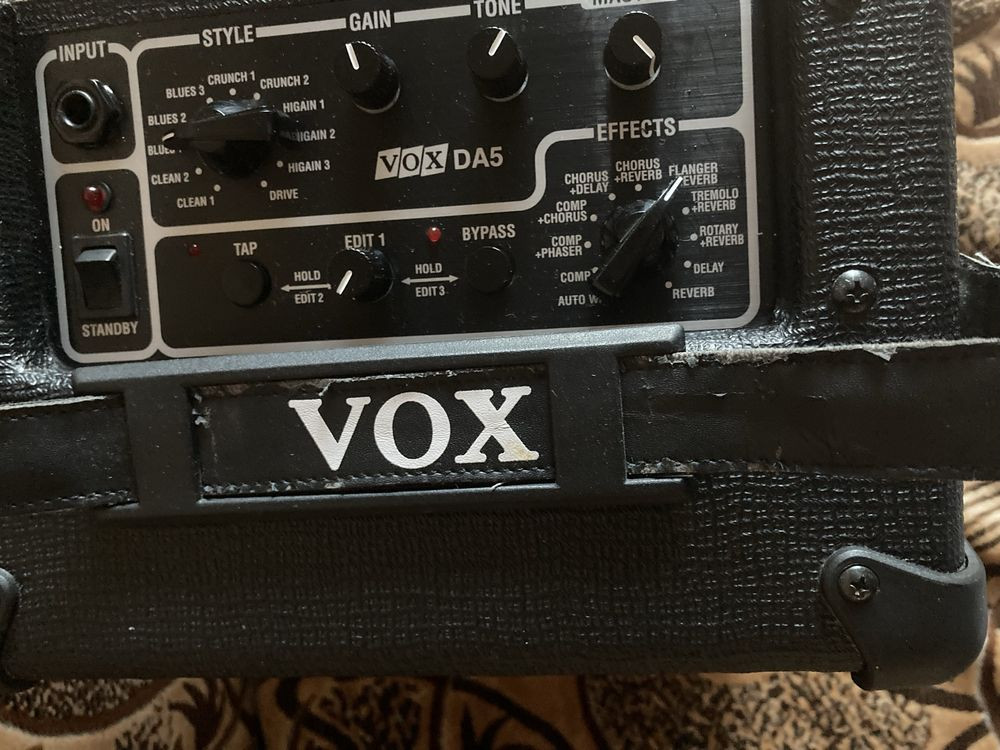 VOX DA5 портативный комбоусилитель + блок питания Зуевка - изображение 8