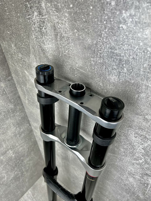 Топова dh fr вилка Rock Shox Boxxer Ultimate 2021 200мм 27.5 Амвросиевка - изображение 4